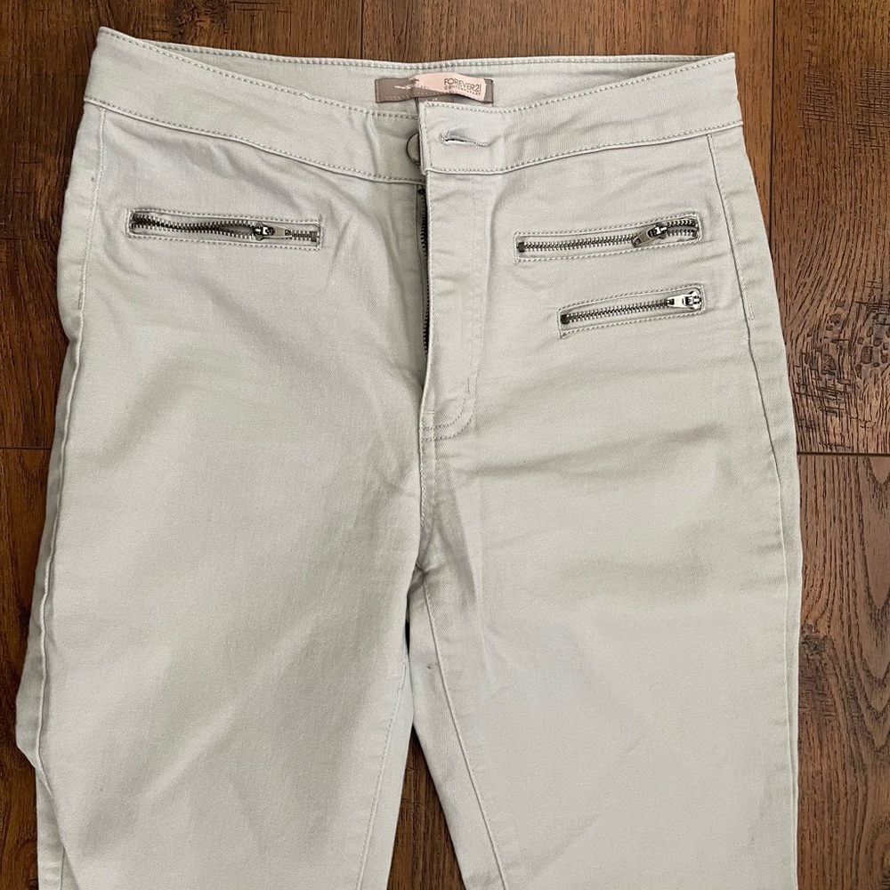 Forever 21 Contemporary skinny Jeans sz26